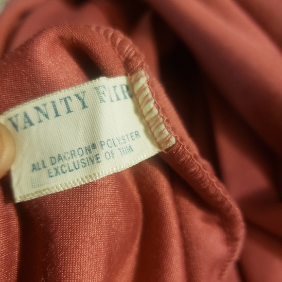 Vintage vanity fair Robe - Picture 6 of 7